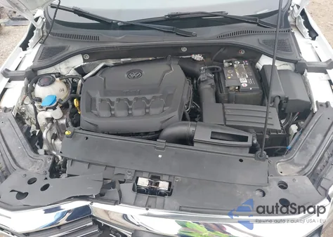 2021 Volkswagen Passat 2.0T Se z USA, uszkodzony, nr VIN 1VWSA7A38MC001468